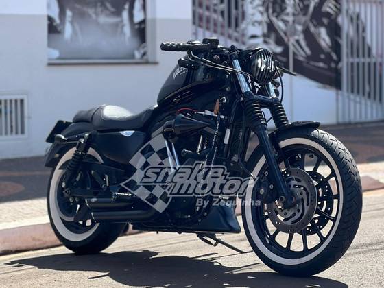 HARLEY-DAVIDSON SPORTSTER XL 883 R 